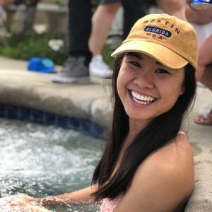 Meet your Posher, Nicole